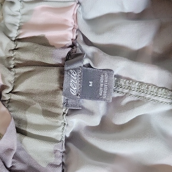 Aerie pink and gray army print shorts - Picture 2 of 2